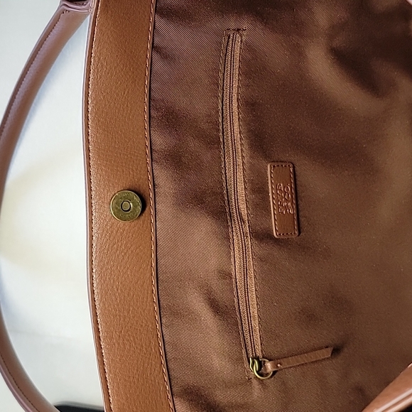 FRYE and Co Embossed Large Shoulder Tote Bag - Picture 8 of 12